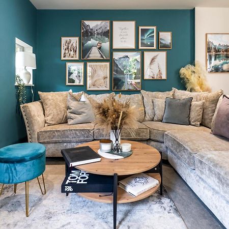 Spring Mount Huge Luxury Full Apartment- Harrogate Centre-Two Extremely Comfy Kingsize Bedrooms-Fully Equipped Modern Kitchen-Cosy Living Room With Huge Tv Exterior foto