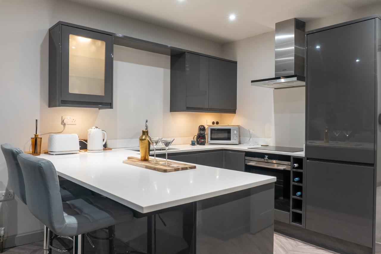 Spring Mount Huge Luxury Full Apartment- Harrogate Centre-Two Extremely Comfy Kingsize Bedrooms-Fully Equipped Modern Kitchen-Cosy Living Room With Huge Tv Exterior foto