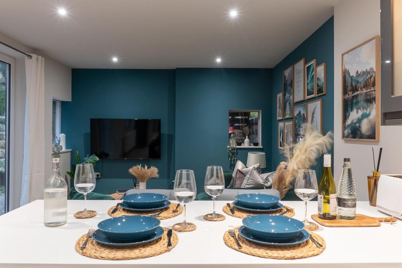 Spring Mount Huge Luxury Full Apartment- Harrogate Centre-Two Extremely Comfy Kingsize Bedrooms-Fully Equipped Modern Kitchen-Cosy Living Room With Huge Tv Exterior foto