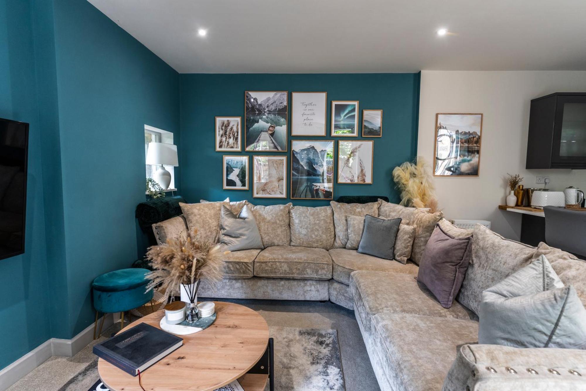 Spring Mount Huge Luxury Full Apartment- Harrogate Centre-Two Extremely Comfy Kingsize Bedrooms-Fully Equipped Modern Kitchen-Cosy Living Room With Huge Tv Exterior foto